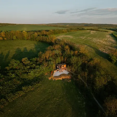 Feelmore Tiny House Pusztakisfalu ゲストハウス